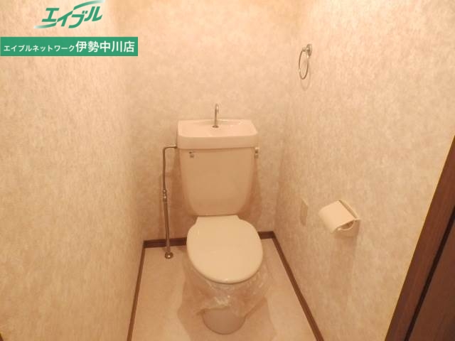 トイレ　別部屋参考写真です。