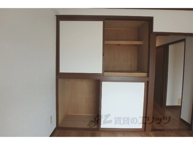 収納　洋室収納