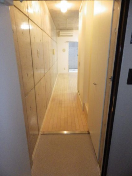 玄関　※別部屋参考写真