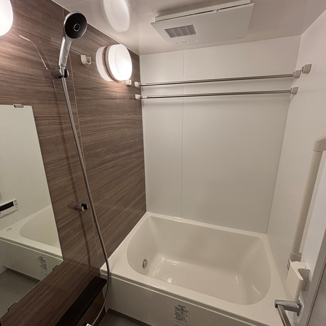 バス・シャワールーム　※写真は同タイプ住戸です。