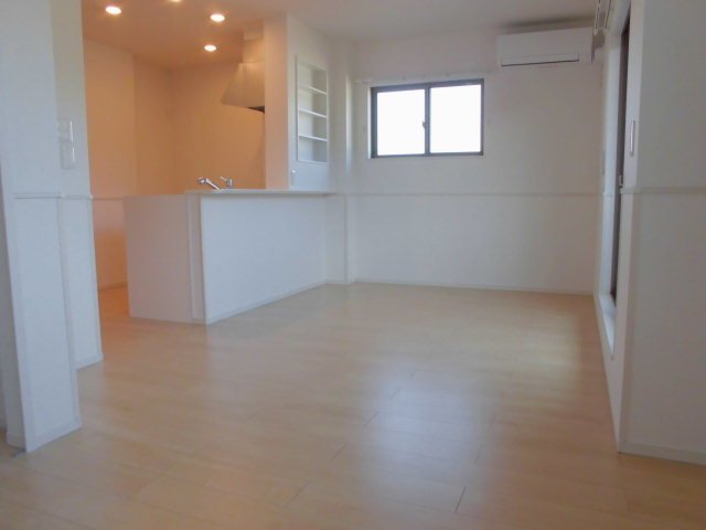 居室・リビング　ゆったり過ごせる居間です