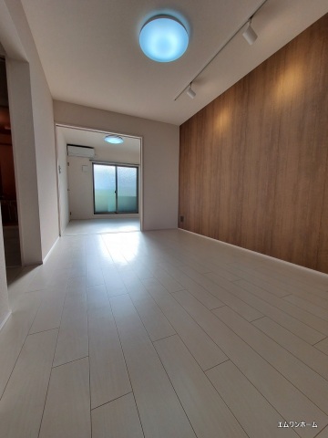 居室・リビング　寝室