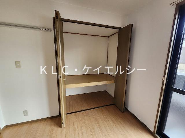 収納　洋室６帖　収納