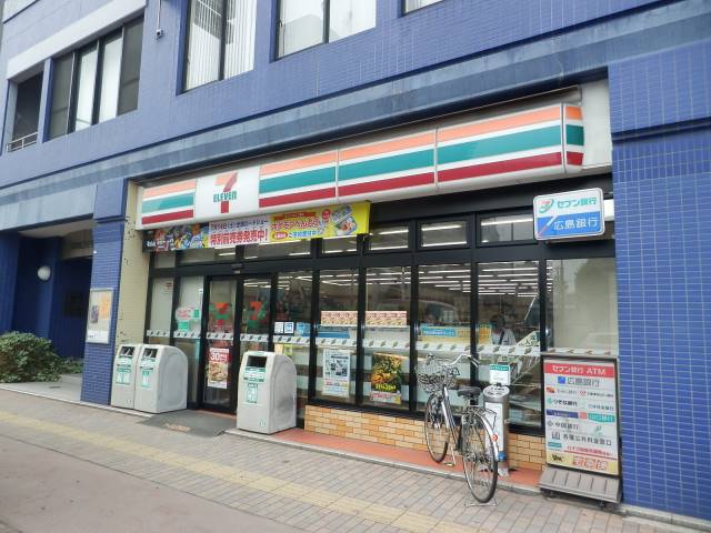 コンビニ　セブンイレブン広島大手町4丁目店（コンビニ）まで168m