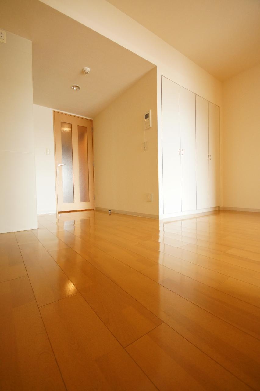 その他部屋・スペース　約8.8帖の洋室です