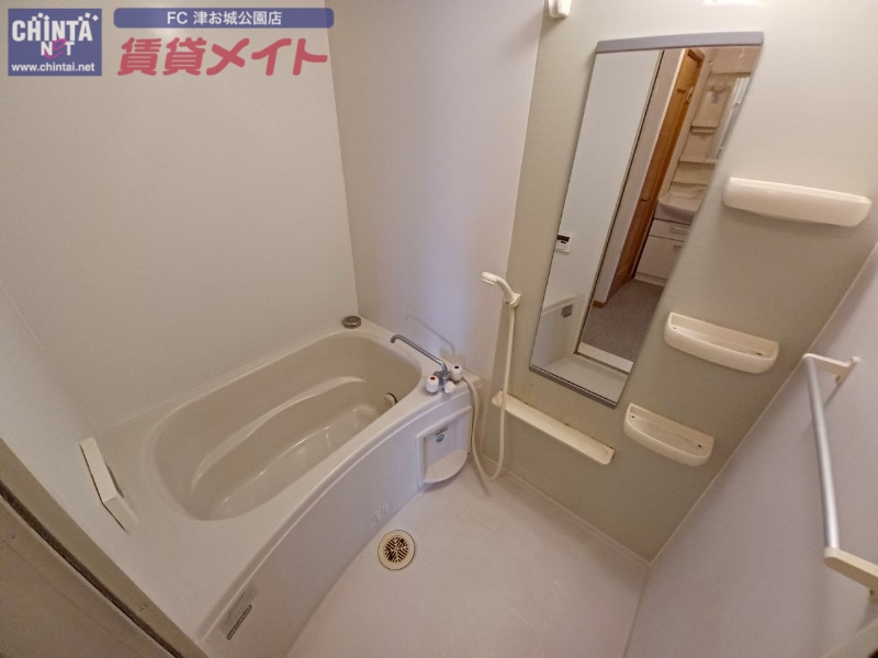 バス・シャワールーム　同物件別室反転タイプ画像