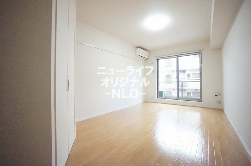 居室・リビング　※同建物他部屋になります。現状優先です。