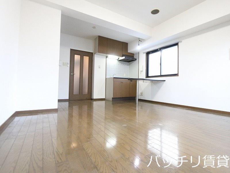 居室・リビング　写真は別号室イメージの為、現状を優先致します