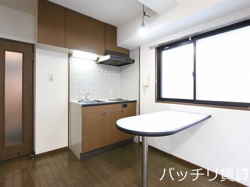 キッチン　写真は別号室イメージの為、現状を優先致します