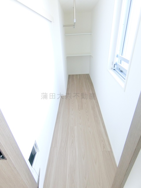 収納　収納　ウォークインクローゼット