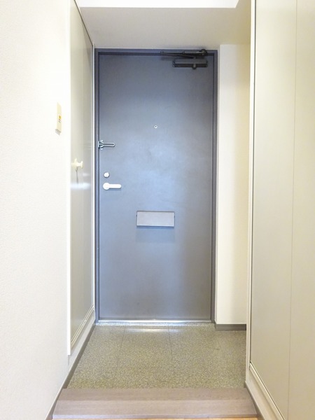 玄関　収納もある玄関です