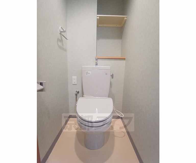 トイレ　ウォームレット付きトレイ！