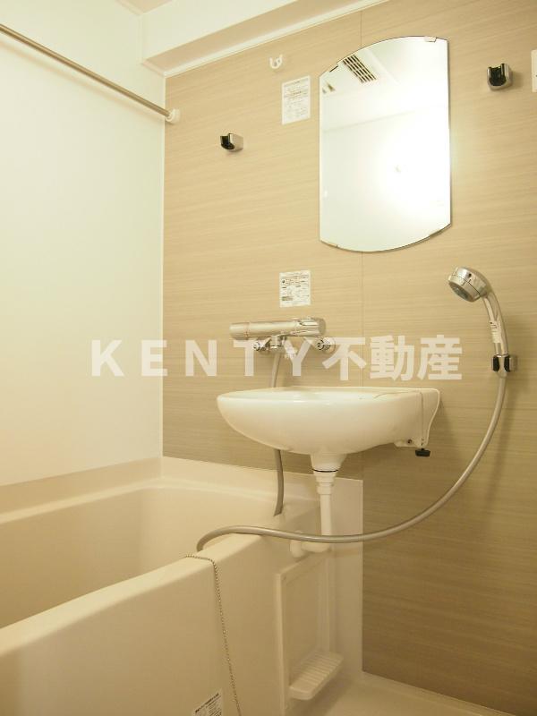 バス・シャワールーム　日々の疲れを癒すお風呂付です