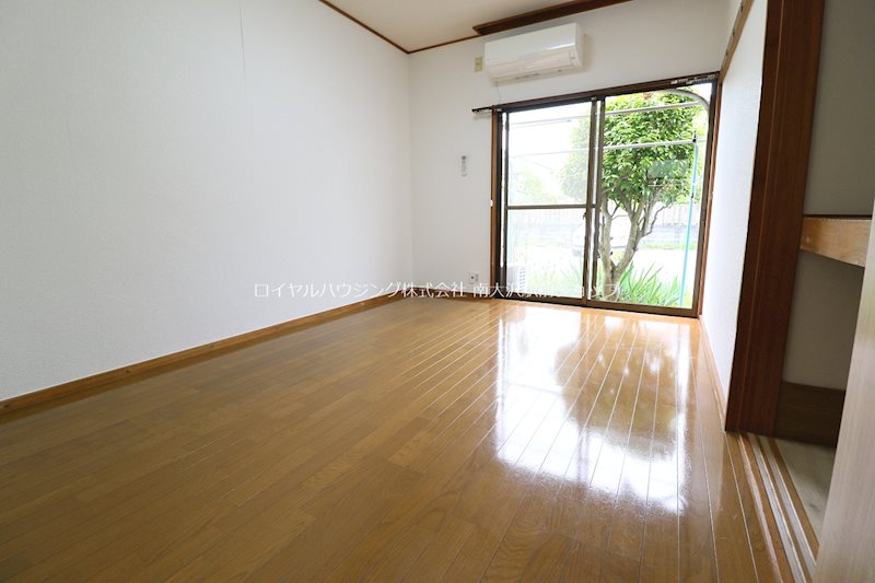 居室・リビング　約6帖の洋室です！