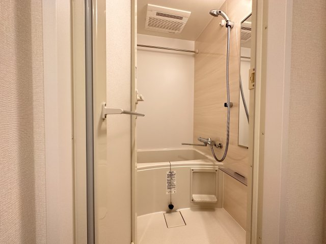 バス・シャワールーム　同一タイプです。
