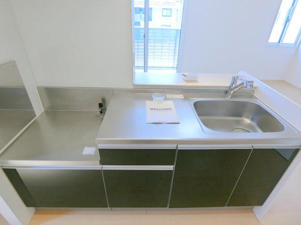 キッチン　写真は別のお部屋のイメージです。現況優先