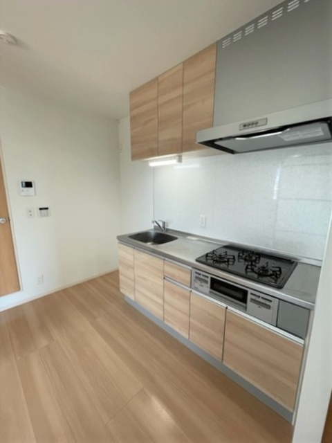 キッチン　３口ガスコンロビルトインキッチン