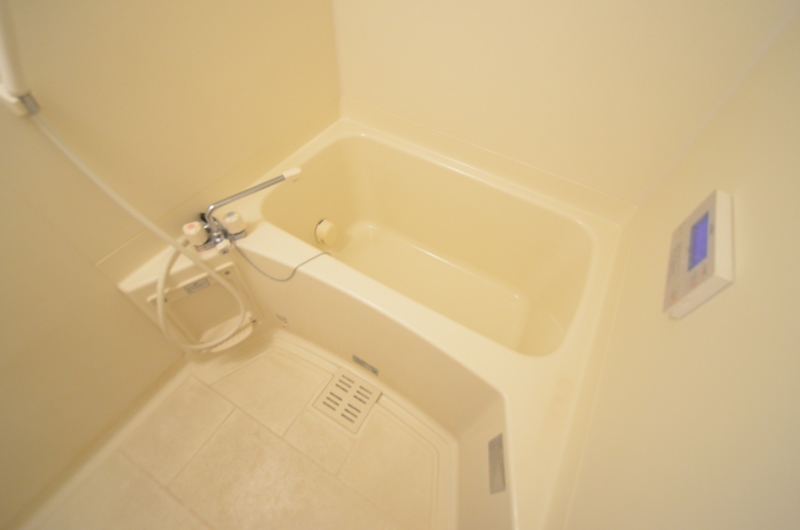 バス・シャワールーム　シンプルで機能的なユニットバス！