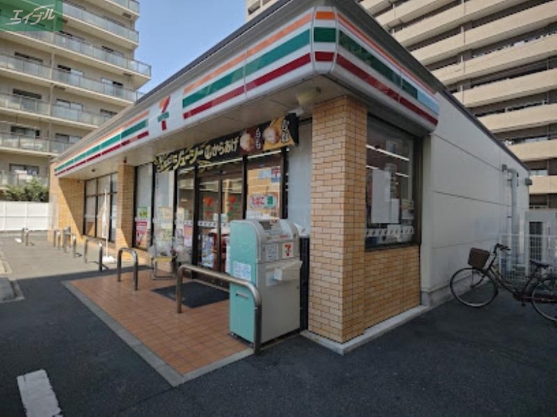 コンビニ　セブンイレブン岡山厚生町東店（コンビニ）まで163m