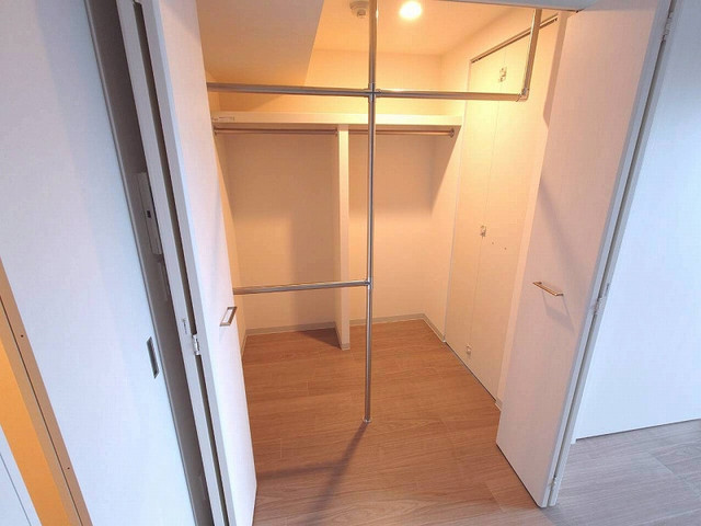 収納　ウォークインクローゼット