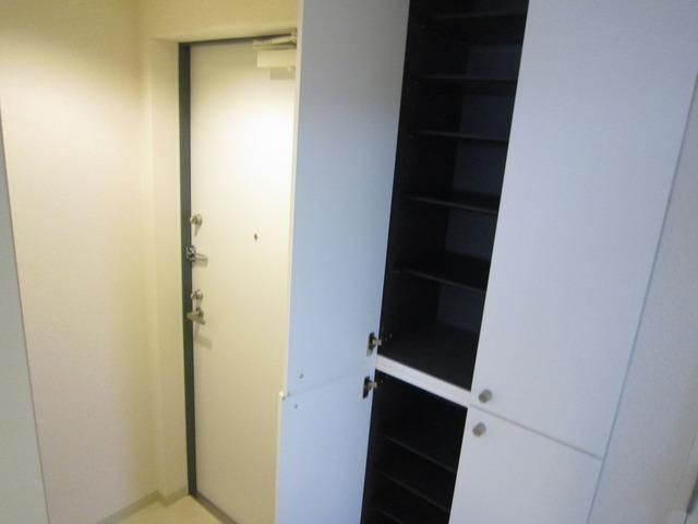 玄関　シューズボックス完備の玄関です