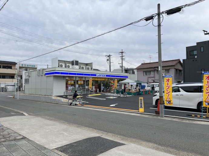 コンビニ　ローソン中村千成通四丁目店（コンビニ）まで166m