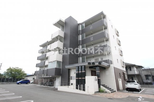 建物外観　落ち着いた雰囲気の外観です