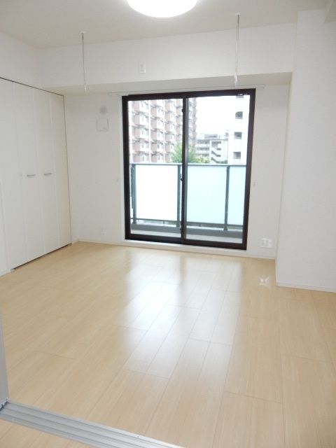 居室・リビング　★広々居室スペース★