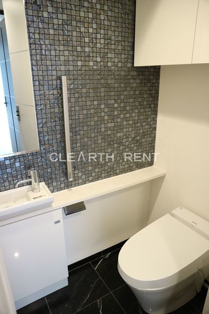 トイレ　手洗いカウンター付トイレ