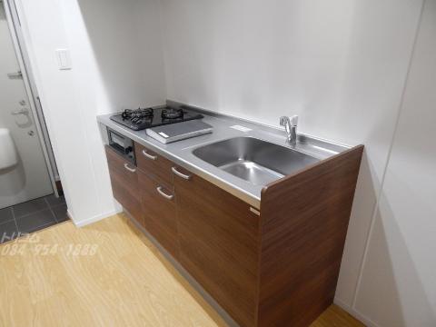 キッチン　ガスコンロ＆グリル付システムキッチン（イメージ）