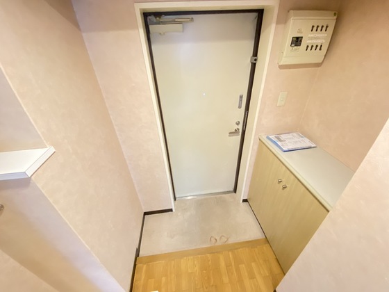 玄関　※別部屋の写真です