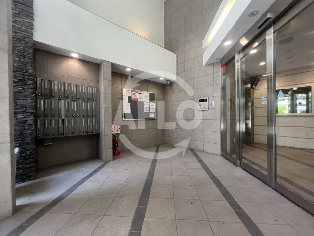 ロビー　ダイドーメゾン大阪北堀江　ロビー