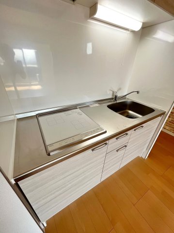 キッチン　同施工業者、別物件、類似間取りのイメージ写真です