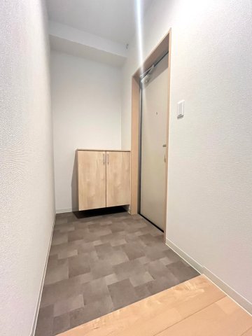 玄関　同施工業者、別物件、類似間取りのイメージ写真です