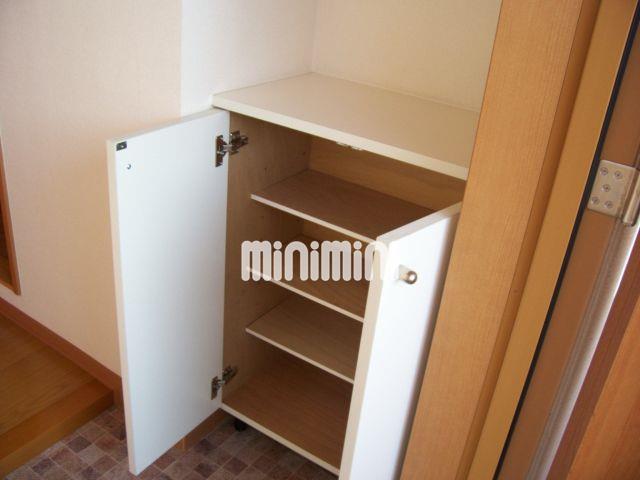 玄関　たくさん収納できます