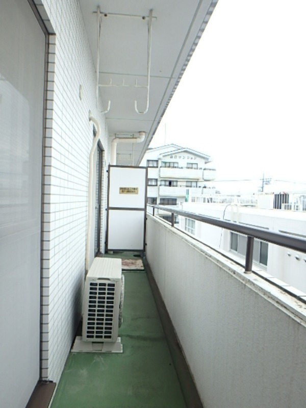 バルコニー　図面と現状に相違がある場合には現状を優先