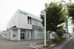 銀行　伊予銀行岡山南支店（銀行）まで404m