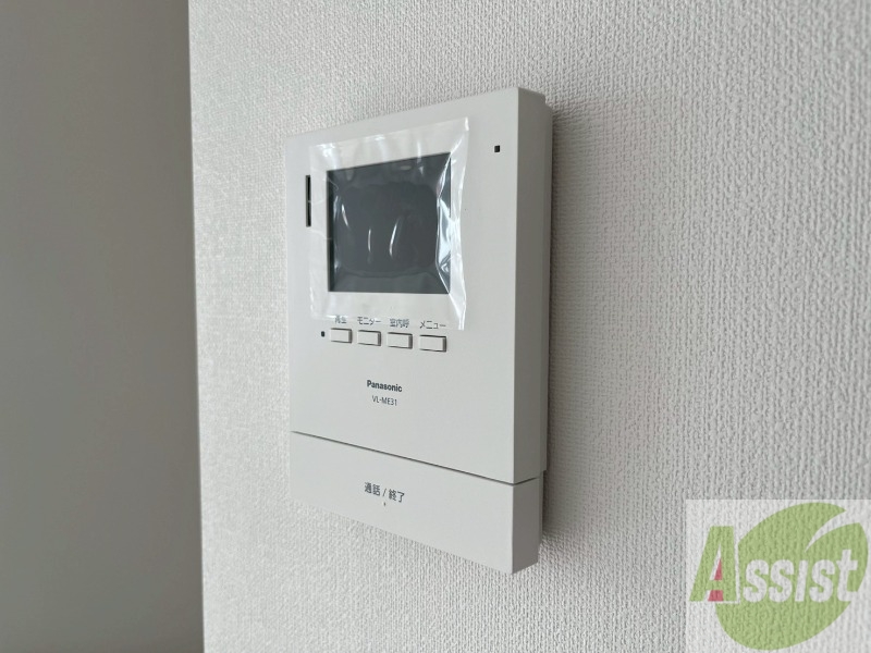 セキュリティ　ＴＶモニター付インターホンです。来客者の顔が見えるので安心！