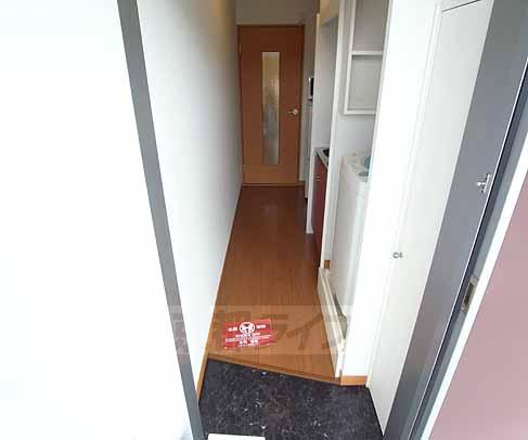 玄関　横にシューズボックス付いてます