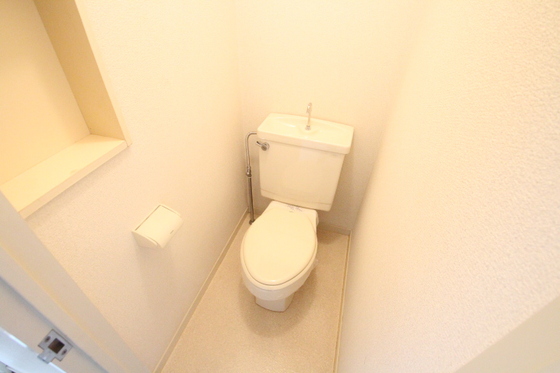 トイレ　※別の部屋の写真です。