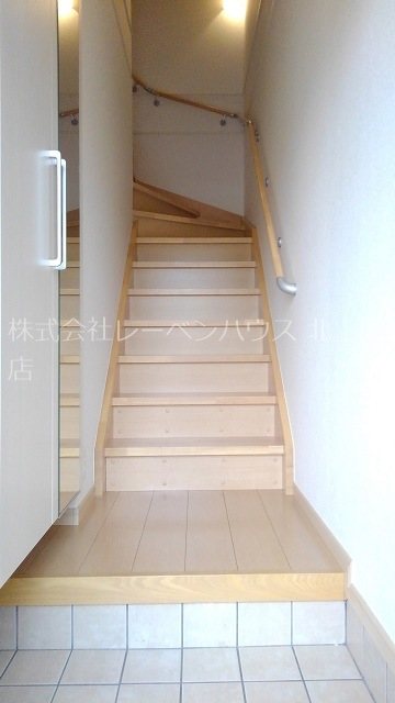 玄関　お問合せは048-772-8202