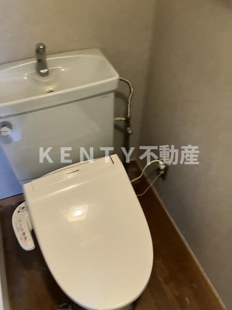 トイレ　落ち着いたトイレです
