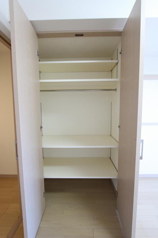収納　※同タイプ別部屋の写真です。