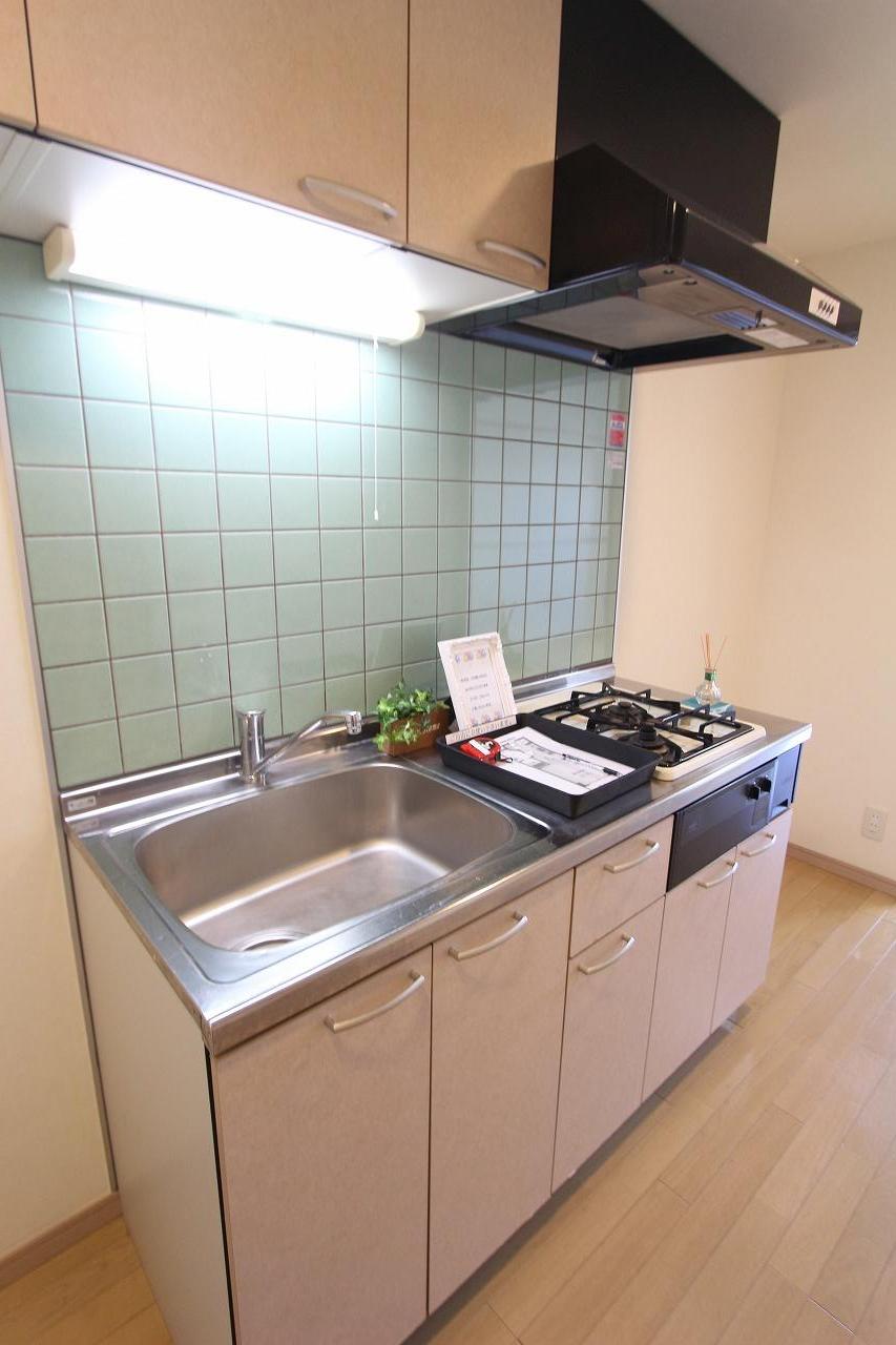 キッチン　※同タイプ別部屋の写真です。