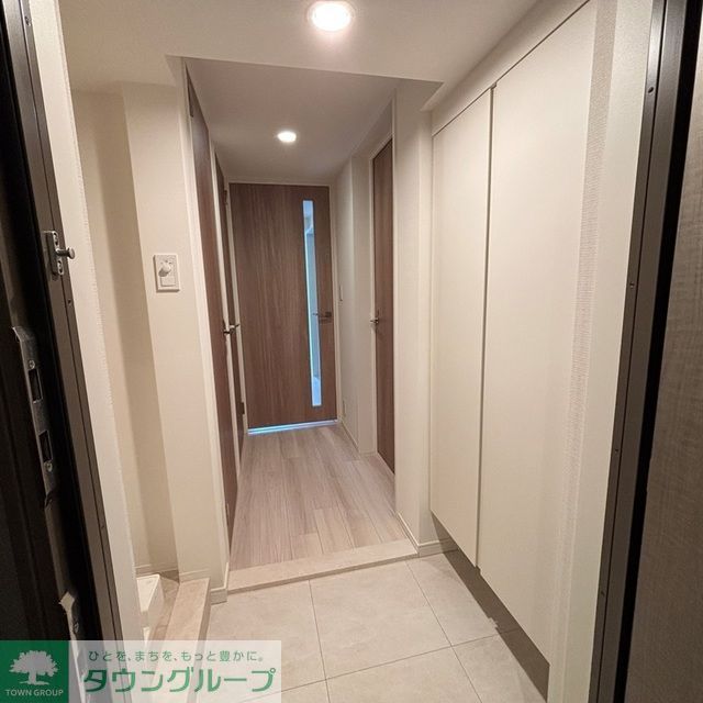 玄関　※写真は同タイプ住戸です。