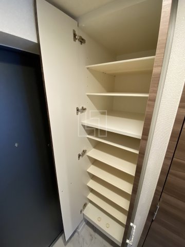 収納　ルーエ本町　シューズボックス
