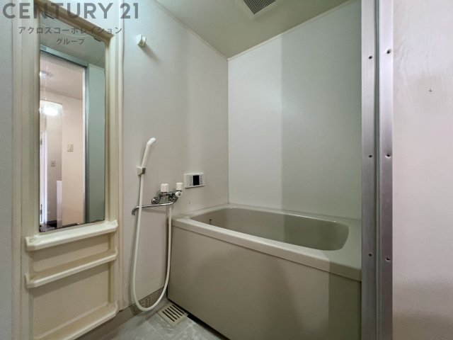 バス・シャワールーム　シンプルで機能的なユニットバスです！