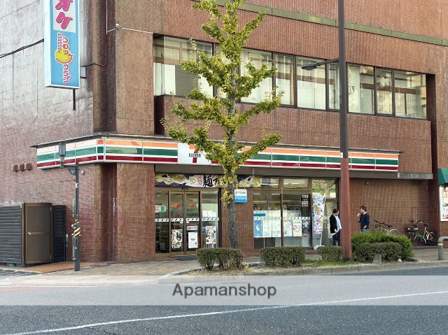 コンビニ　セブン－イレブン小倉鍛冶１丁目店（コンビニ）まで297m