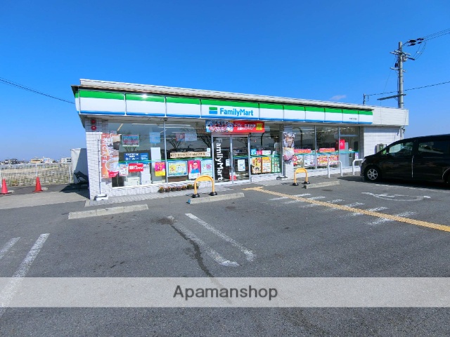 コンビニ　ファミリーマート（コンビニ）まで1205m