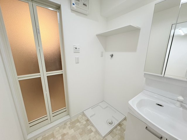 洗面設備　参考写真になりますのでご承知おき下さい。